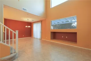 Photo #2: 2341502 Listing 