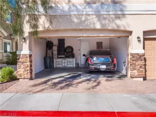 Photo #2: 2341507 Listing