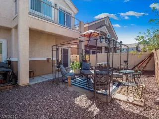 Photo #4: 2341507 Listing