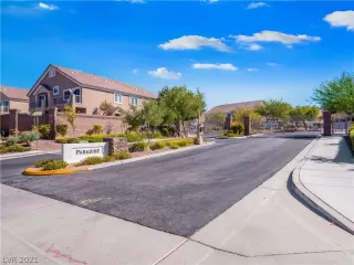 Photo #6: 2341507 Listing