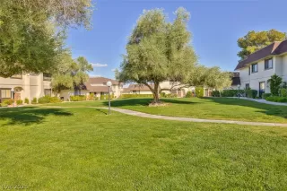 Photo #3: 2341515 Listing