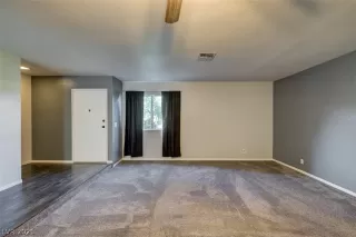 Photo #4: 2341515 Listing