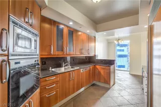 Photo #1: 2341550 Listing