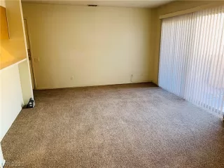 Photo #6: 2341558 Listing