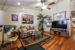 Photo #6: 2341566 Listing 