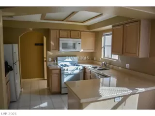 Photo #3: 2341572 Listing