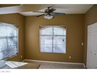 Photo #4: 2341572 Listing