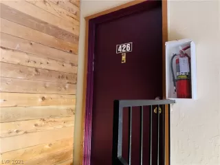 Photo #2: 2341598 Listing 