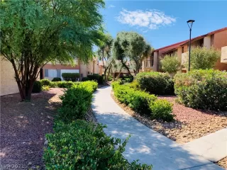 Photo #3: 2341598 Listing 