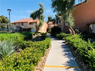 Photo #4: 2341598 Listing 