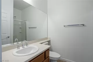 Photo #5: 2341609 Listing 