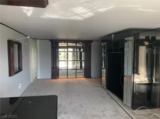 Photo #4: 2341620 Listing