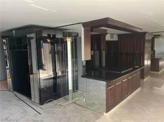 Photo #5: 2341620 Listing