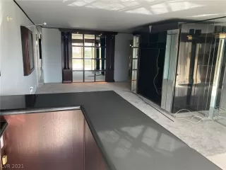 Photo #6: 2341620 Listing