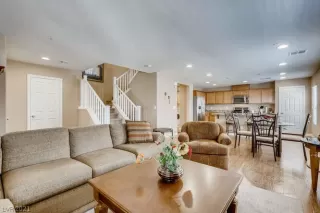 Photo #2: 2341628 Listing 