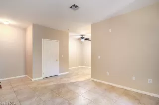 Photo #6: 2341662 Listing