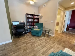 Photo #4: 2341705 Listing