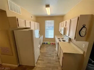 Photo #6: 2341705 Listing