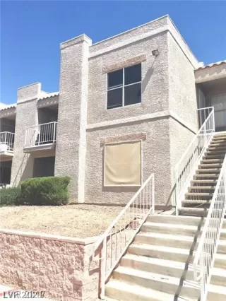 Photo #1: 2341712 Listing 