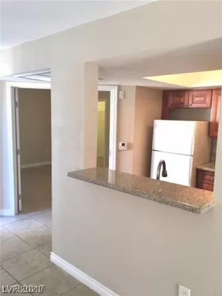 Photo #6: 2341712 Listing 