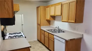 Photo #2: 2341744 Listing 