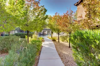 Photo #5: 2341755 Listing 