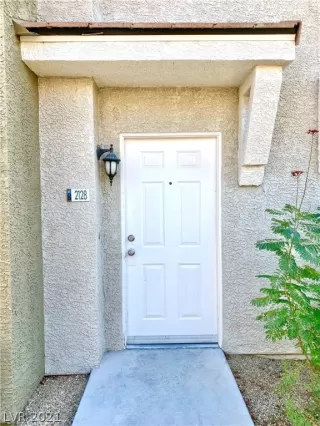 Photo #1: 2341775 Listing