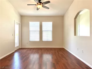 Photo #5: 2341775 Listing