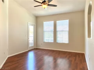 Photo #6: 2341775 Listing