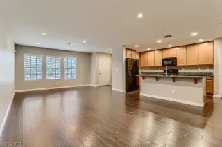 Photo #3: 2341793 Listing