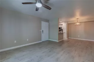 Photo #4: 2341813 Listing