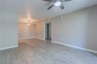 Photo #6: 2341813 Listing