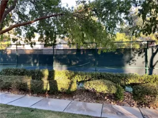Photo #4: 2341823 Listing