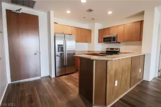 Photo #1: 2341835 Listing 