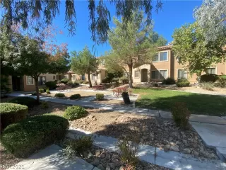 Photo #2: 2341863 Listing 