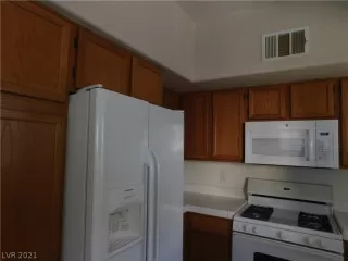 Photo #4: 2341897 Listing 