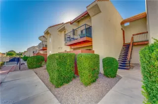 Photo #1: 2341906 Listing