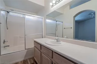 Photo #3: 2341911 Listing 