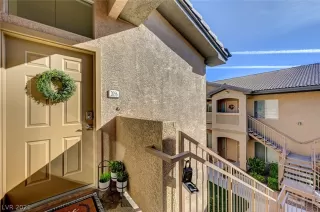 Photo #2: 2341925 Listing