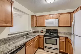 Photo #2: 2341958 Listing