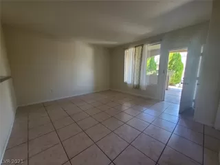 Photo #1: 2341973 Listing