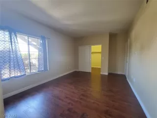 Photo #4: 2341973 Listing