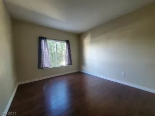 Photo #6: 2341973 Listing