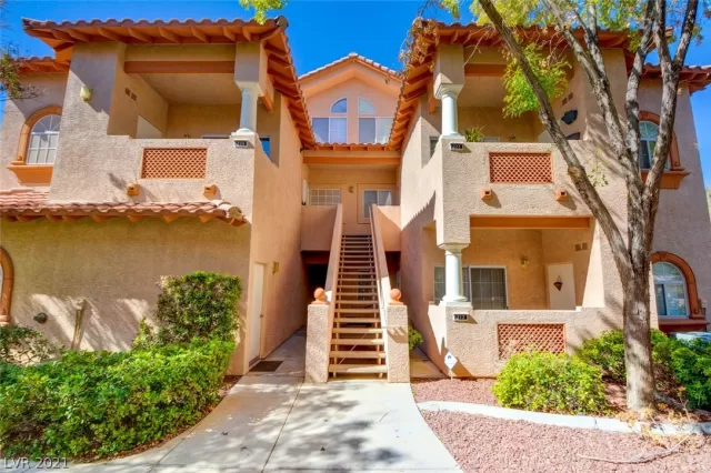 MLS: 2341981 Condo For Sale