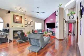 Photo #3: 2341981 Listing 