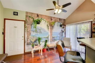 Photo #4: 2341981 Listing 