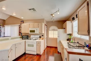 Photo #6: 2341981 Listing 