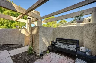 Photo #5: 2342036 Listing