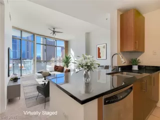 Photo #2: 2342057 Listing 