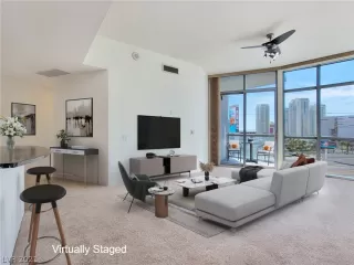 Photo #3: 2342057 Listing 